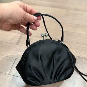 ☀️Preston & York Black Satin Handbag